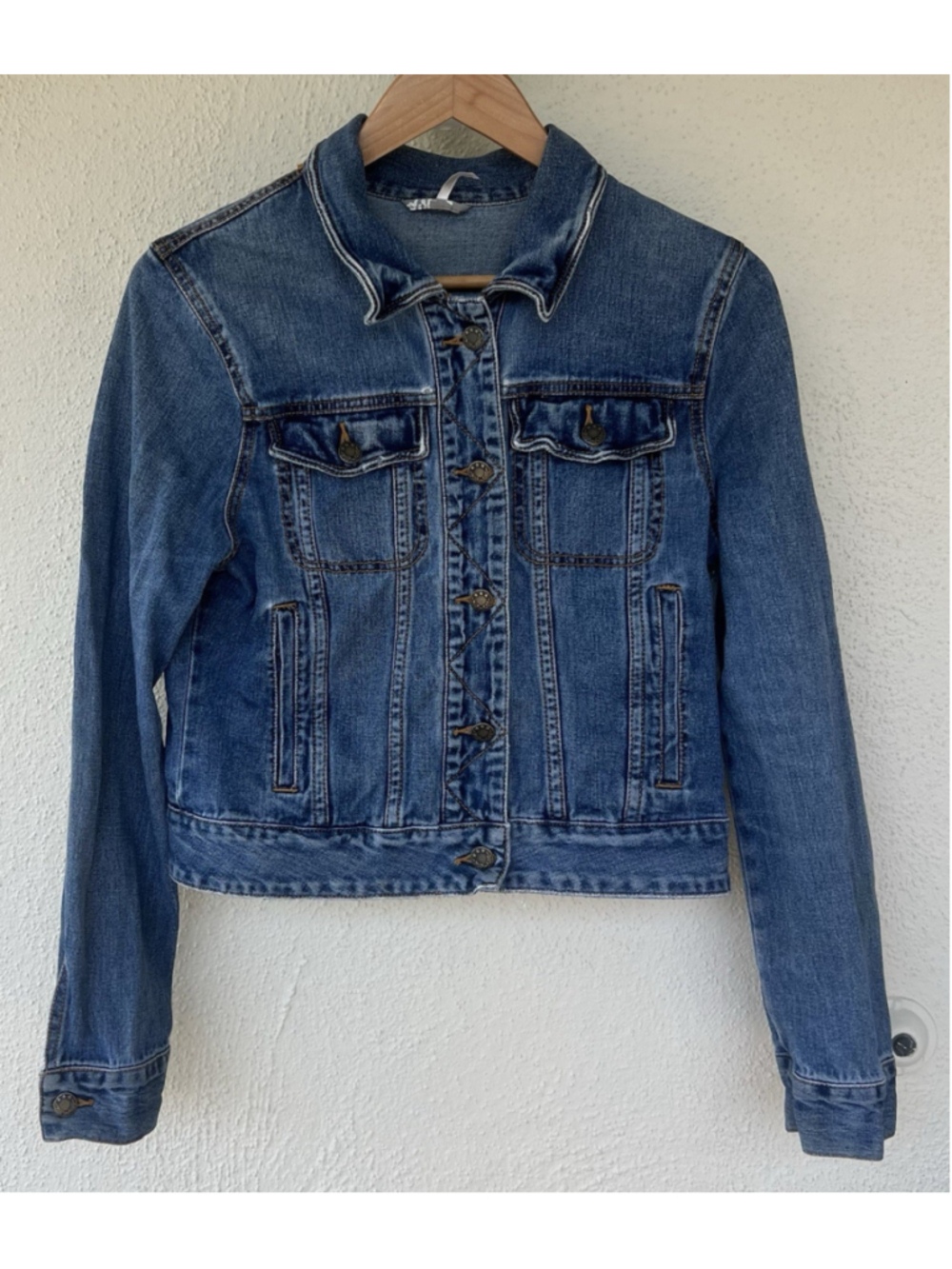Free People Cropped Denim Jacket Blue Button Front Trucker Jean Western Distress